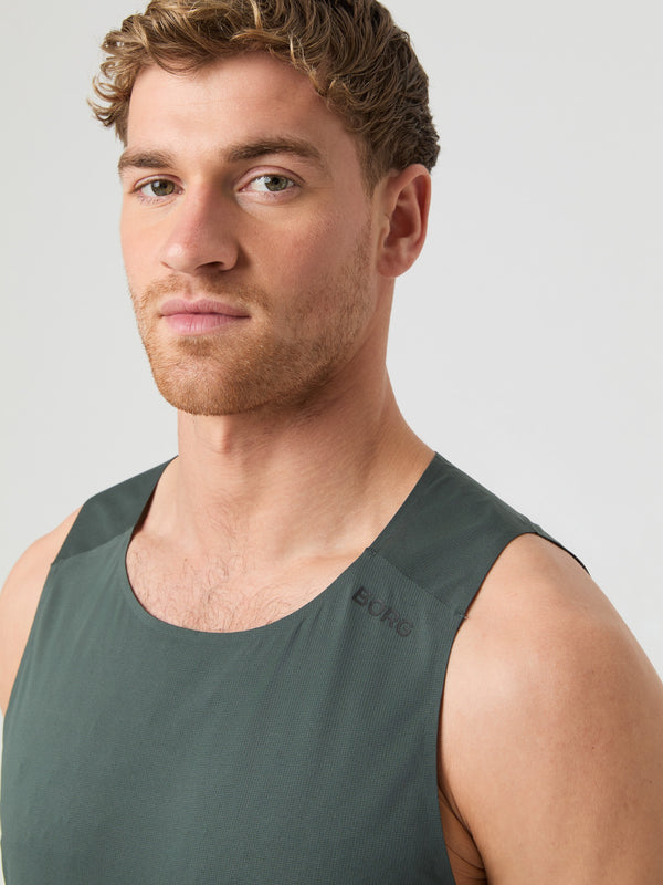 Bjorn Borg | Borg che gestisce uomini del carro armato di piume