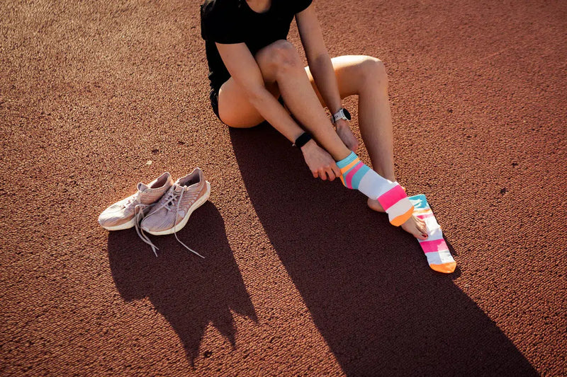 Incylence Ultralight Tracks Cyan Pink Running Socks