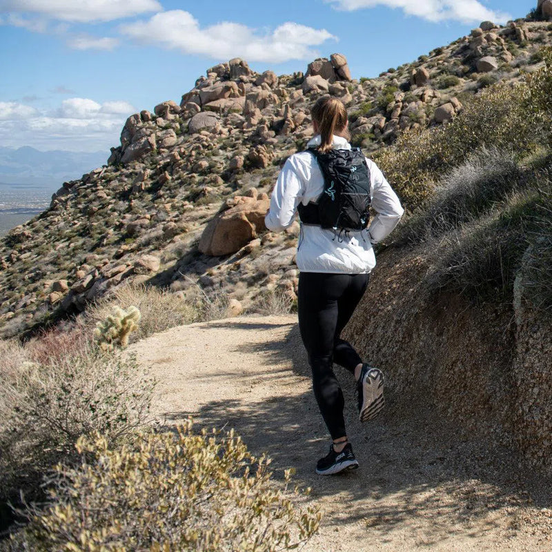 Ultimate Direction Adventure Vesta 6 Onyx Race Vest Women - Softflasks